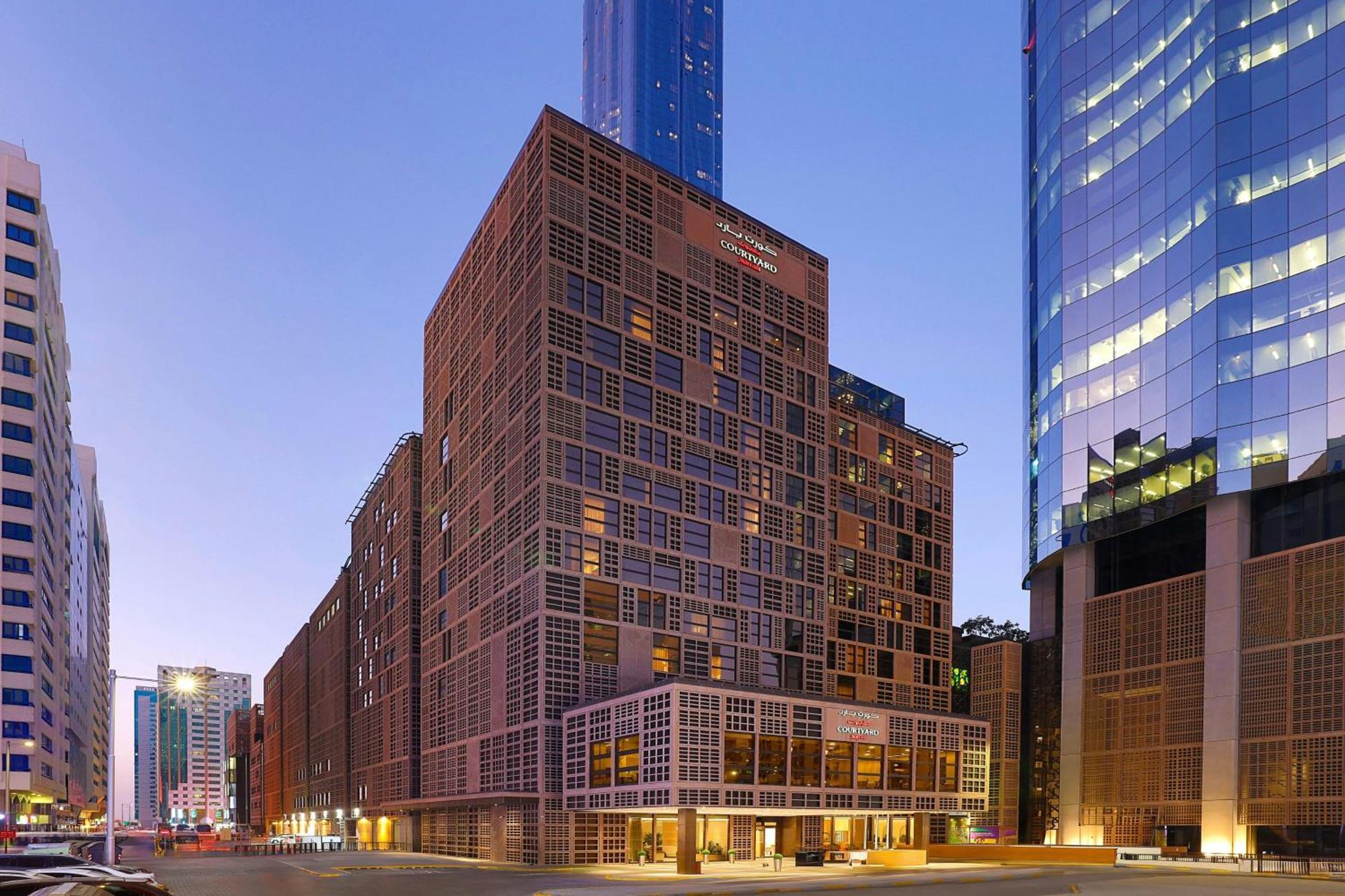 Hotel Courtyard By Marriott World Trade Center, 4*